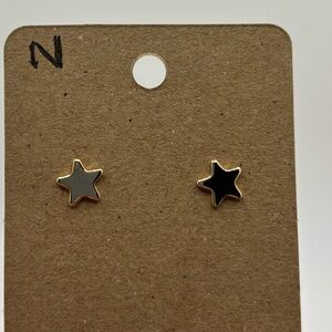 ✨5/$25✨ Star Shaped Stud Earrings